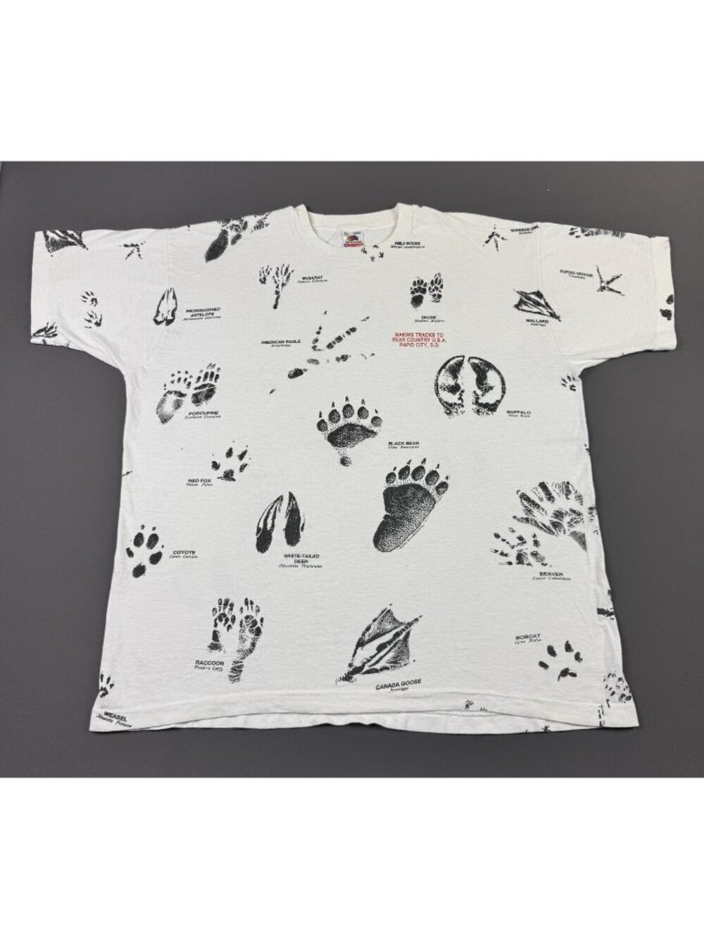 Rare Vintage 90s Animal Art Foot Prints AOP Bear Country USA Rapid City XL Shirt